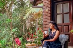 Homes-Bungalow-high-tea