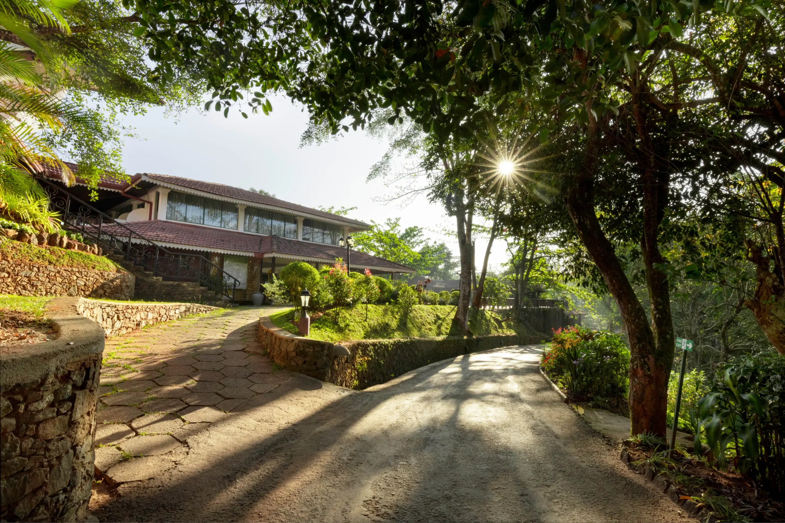 Tree of Life Nature Res - Kandy Hotels Treeoflife.com